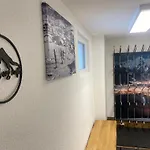 Appartements Bergfried - Ski In Ski Out, Inklusive Sommerkarte, Zentral Mit Ausblick Ueber Kaprun * Kaprun