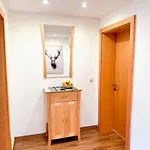Apartment Appartements Bergfried - Ski In Ski Out, Inklusive Sommerkarte, Zentral Mit Ausblick Ueber Kaprun