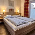 Appartements Bergfried - Ski In Ski Out, Inklusive Sommerkarte, Zentral Mit Ausblick Ueber Kaprun Apartment Kaprun
