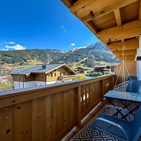 Apartament Appartements Bergfried - Ski In Ski Out Bis Ca Mitte Oder Ende Maerz, Inklusive Sommerkarte, Zentral Mit Ausblick Ueber Kaprun