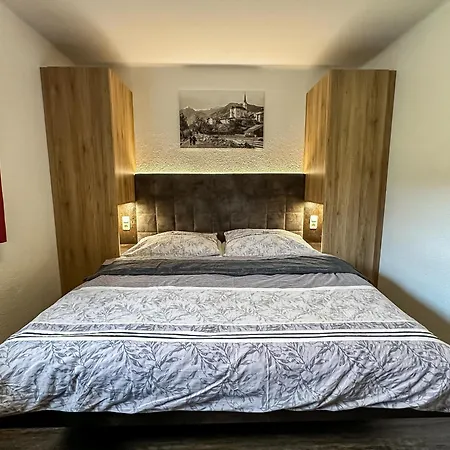 Appartements Bergfried - Ski In Ski Out Bis Ca Mitte Oder Ende Maerz, Inklusive Sommerkarte, Zentral Mit Ausblick Ueber Kaprun * Kaprun