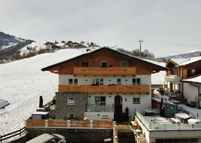 Lejlighed Appartements Bergfried - Ski In Ski Out, Inklusive Sommerkarte, Zentral Mit Ausblick Ueber Kaprun Kaprun