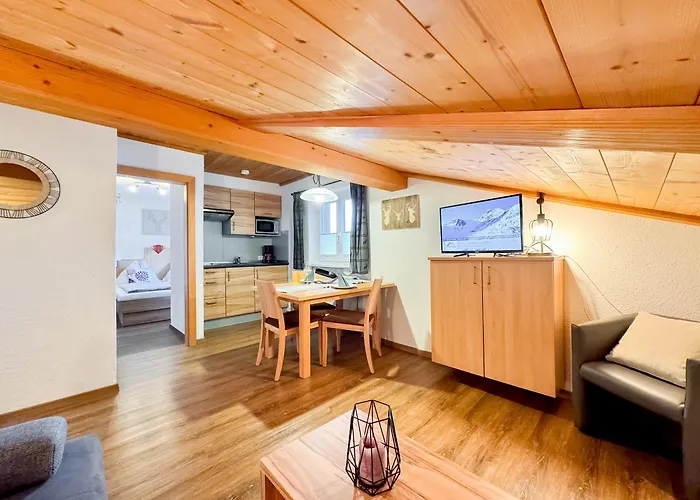 Apartamento Appartements Bergfried - Ski In Ski Out bis ca Mitte oder Ende März, inklusive Sommerkarte, zentral mit Ausblick über Kaprun Kaprun