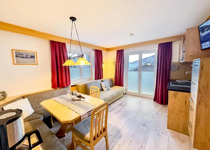 Appartements Bergfried - Ski In Ski Out, Inklusive Sommerkarte, Zentral Mit Ausblick Ueber Kaprun Kaprun