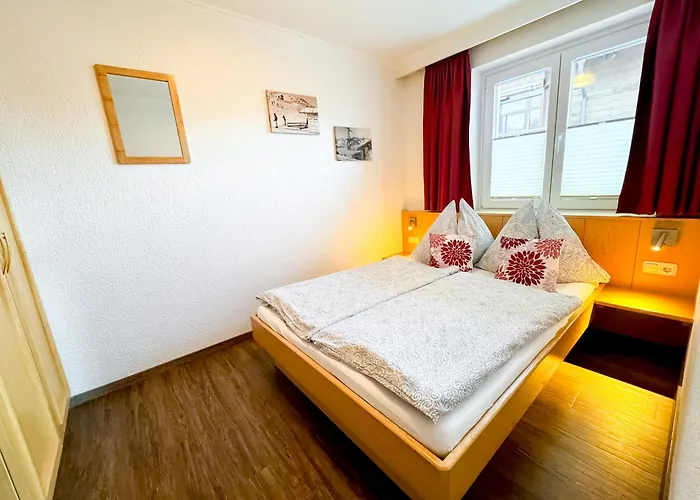 Appartements Bergfried - Ski In Ski Out bis ca Mitte oder Ende März, inklusive Sommerkarte, zentral mit Ausblick über Kaprun Apartamento *