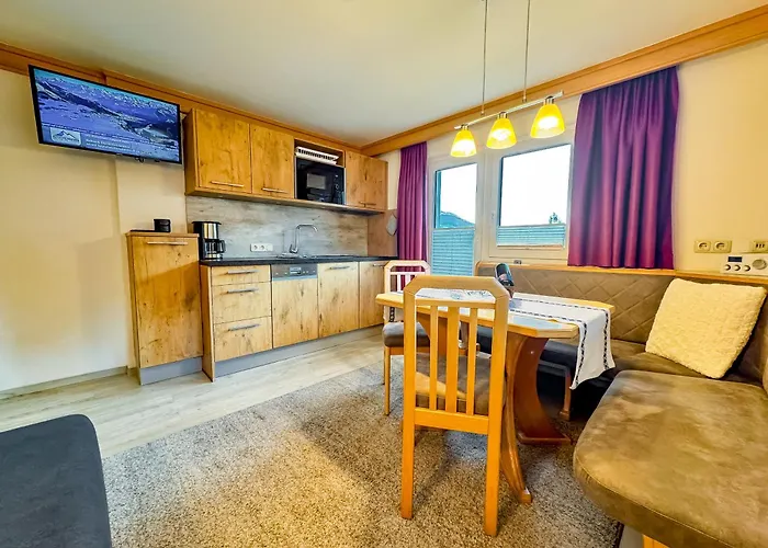 Appartements Bergfried - Ski In Ski Out, Inklusive Sommerkarte, Zentral Mit Ausblick Ueber Kaprun Lejlighed *