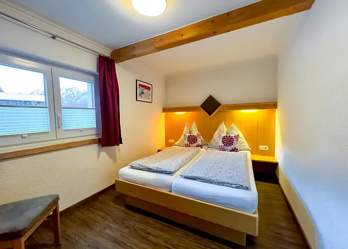 Appartements Bergfried - Ski In Ski Out bis ca Mitte oder Ende März, inklusive Sommerkarte, zentral mit Ausblick über Kaprun