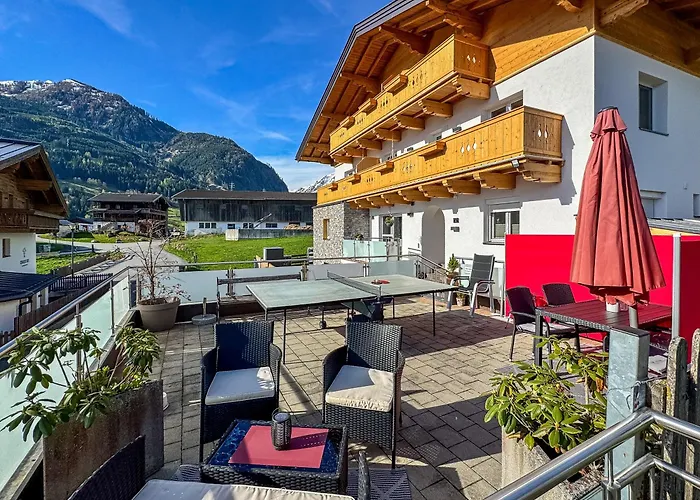 Appartements Bergfried - Ski In Ski Out bis ca Mitte oder Ende März, inklusive Sommerkarte, zentral mit Ausblick über Kaprun * Kaprun