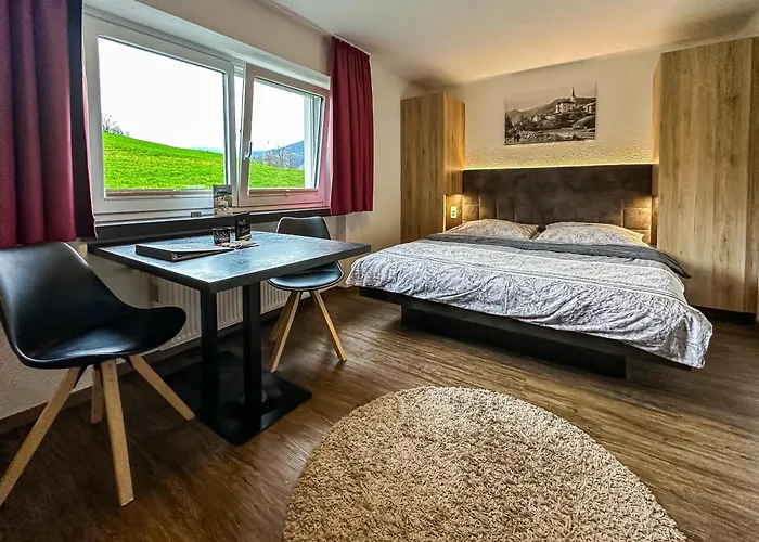 Appartements Bergfried - Ski In Ski Out bis ca Mitte oder Ende März, inklusive Sommerkarte, zentral mit Ausblick über Kaprun Kaprun
