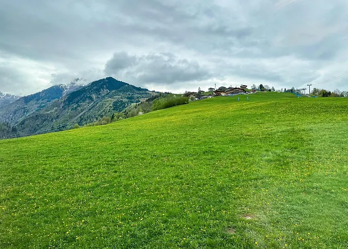 Appartements Bergfried - Ski In Ski Out, Inklusive Sommerkarte, Zentral Mit Ausblick Ueber Kaprun * Kaprun