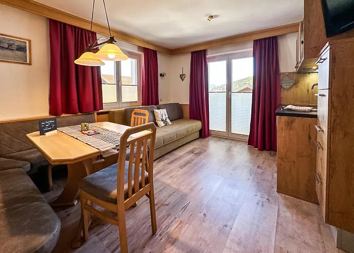 Appartements Bergfried - Ski In Ski Out bis ca Mitte oder Ende März, inklusive Sommerkarte, zentral mit Ausblick über Kaprun *