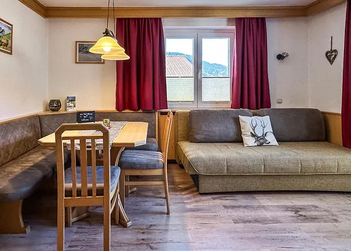 Appartements Bergfried - Ski In Ski Out bis ca Mitte oder Ende März, inklusive Sommerkarte, zentral mit Ausblick über Kaprun Kaprun